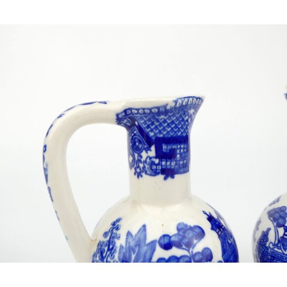 Set Of 2 Vintage Blue & White Ceramic Oil & Vinegar Cruet Pitchers With 1 Lid - Picture 12 of 16